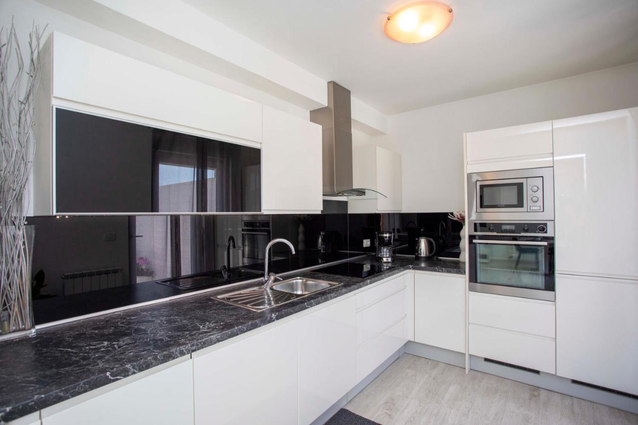 Panorama Apartment *