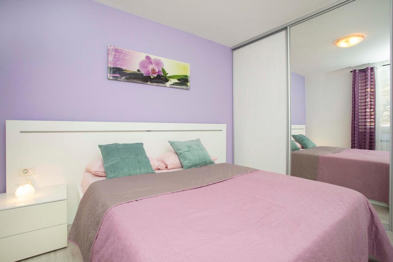 Panorama Apartment *