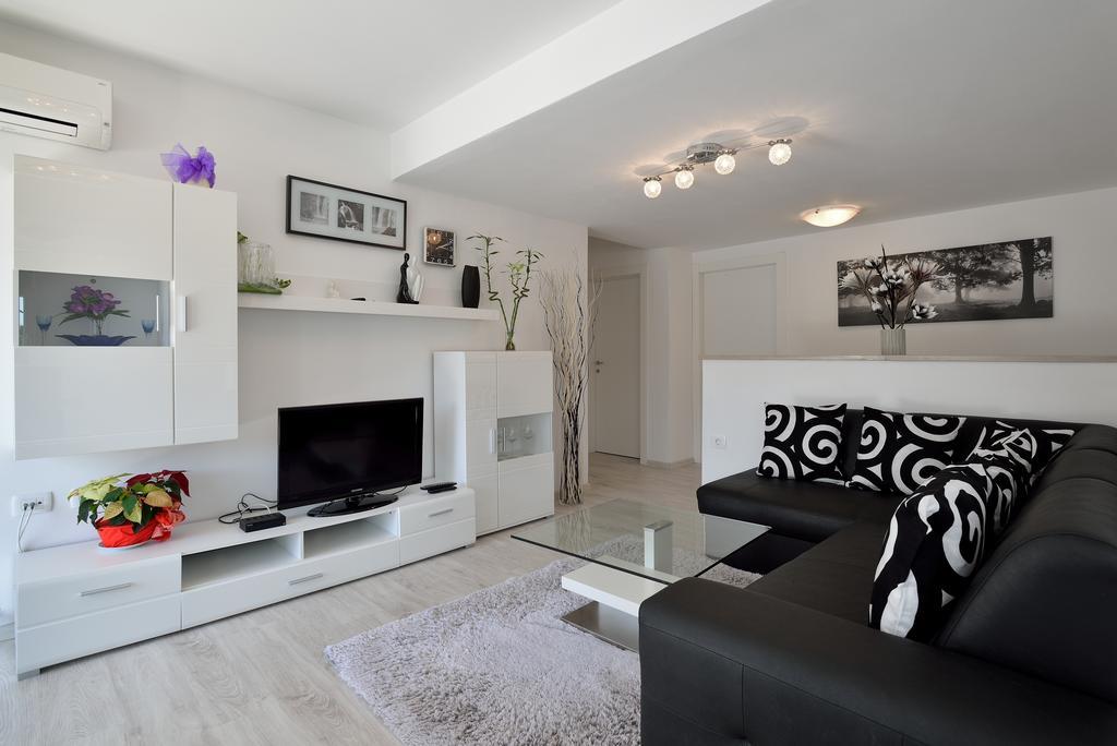 Panorama Apartment *